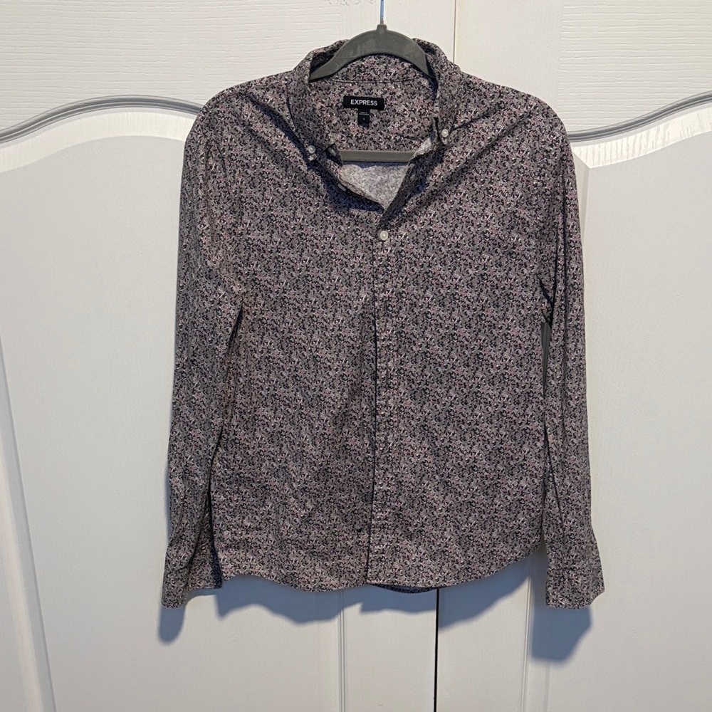 Express Small Floral Button-Up Shirt in Purple and Black